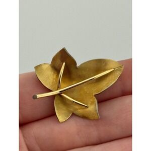 Vintage Krementz Brooch Gold Tone Leaf Pin